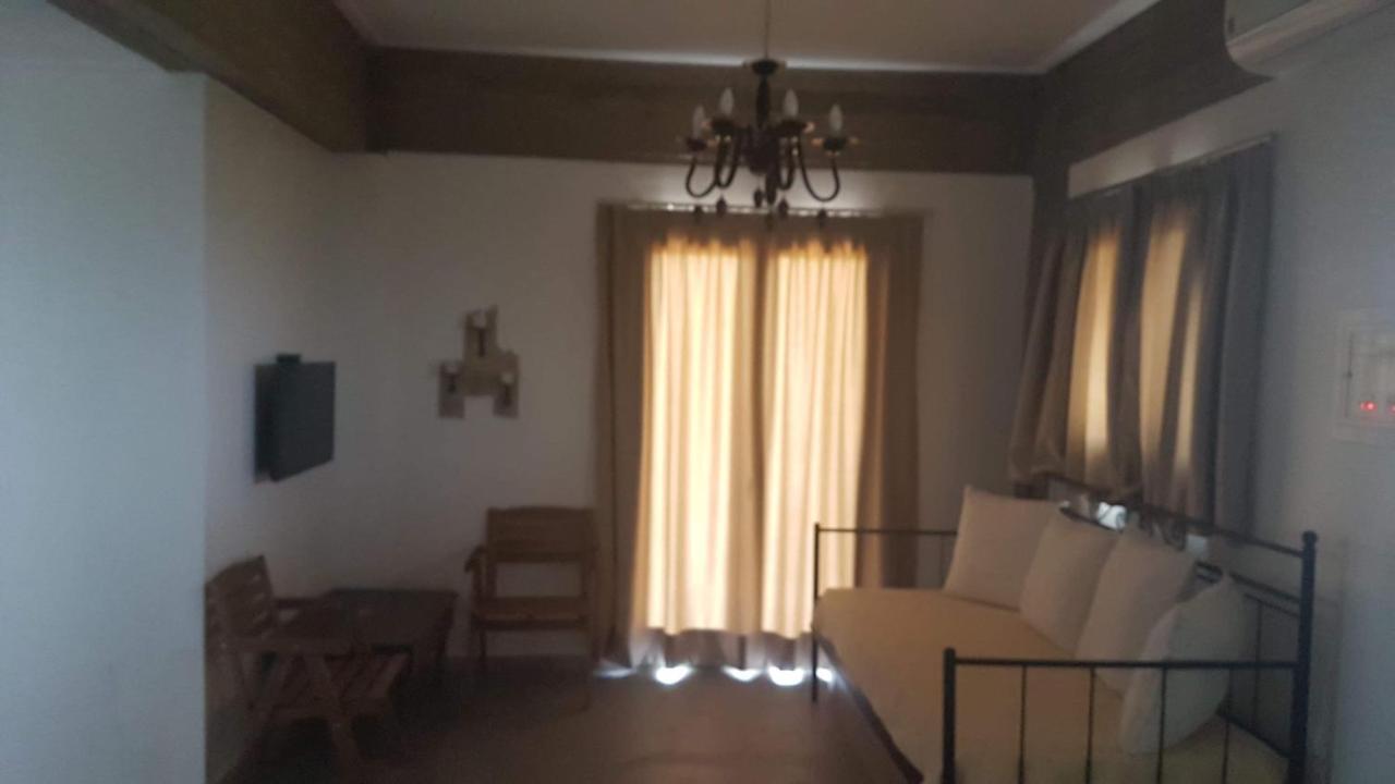 Megalos kampos Marathopoli Exterior foto